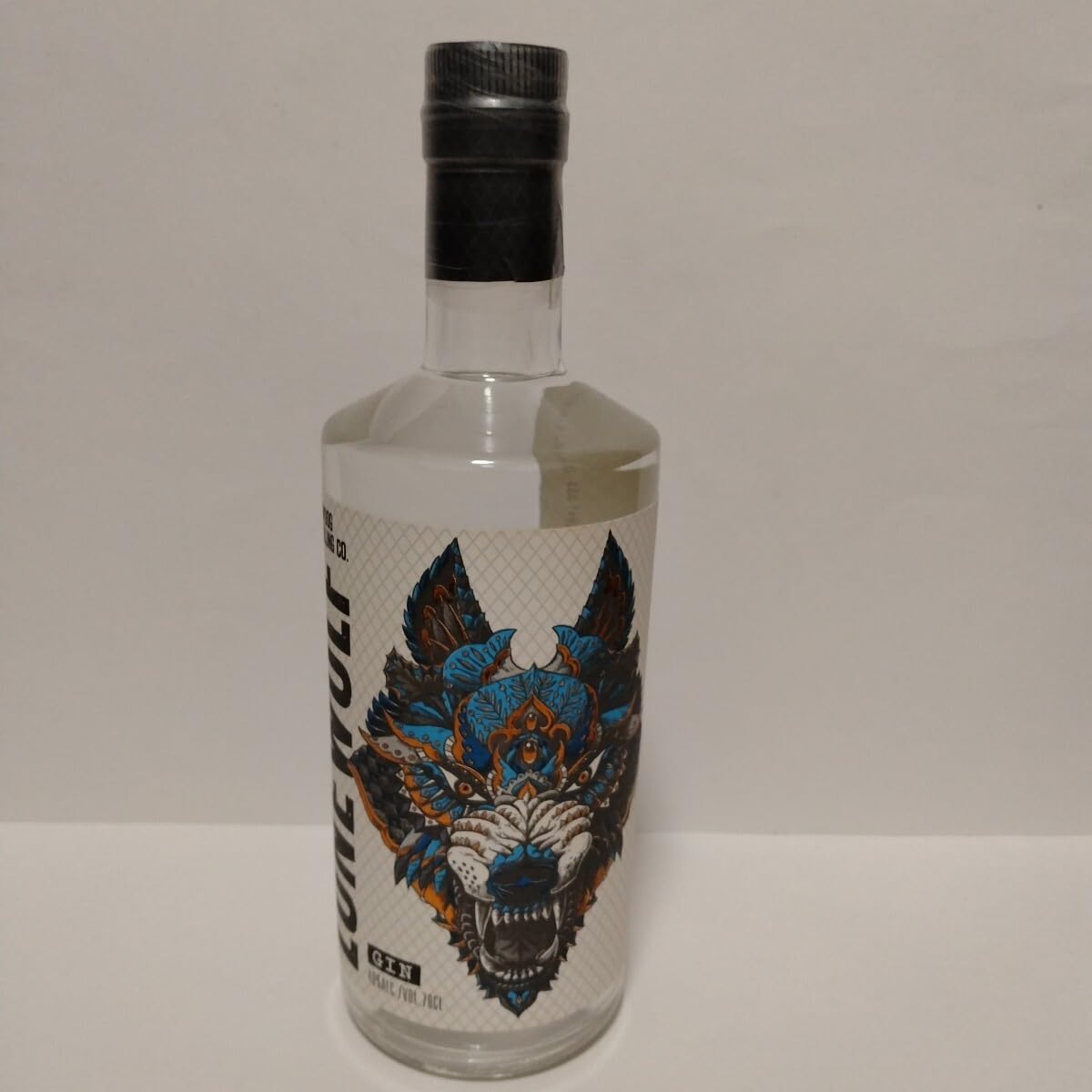 Amazon.co.jp: 旧瓶 ローンウルフ ジン 40％ 700ml 正規輸入品